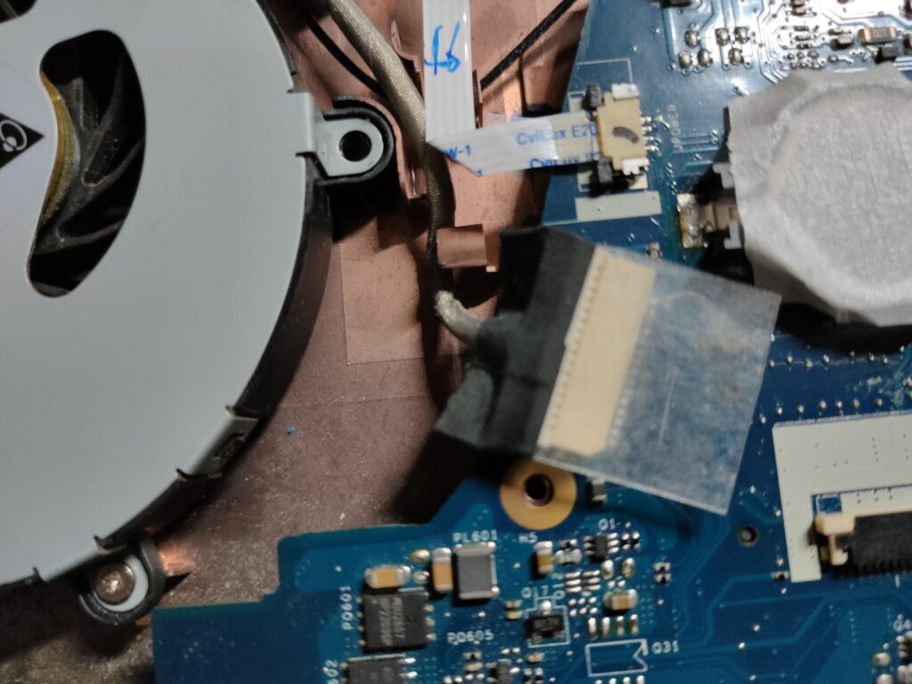 Cavo Flat LCD